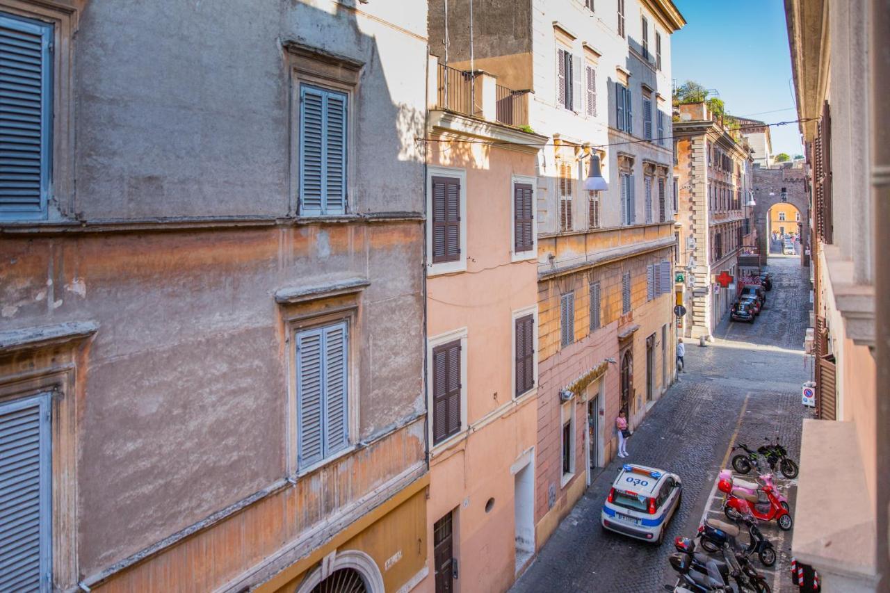 Spacious With Sunny Terrace Near Vatican Roma Eksteriør bilde